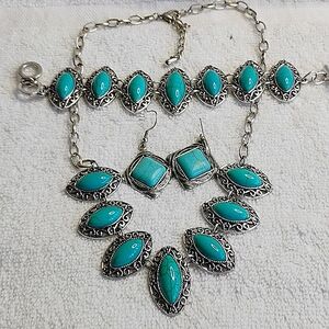 Lot of Faux Turquoise And Silver Tone Necklace Earrings Bracelet
